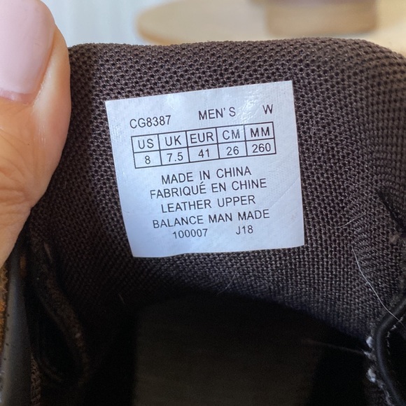 Rockport “Tough Buck Chukka”booties - Picture 9 of 17